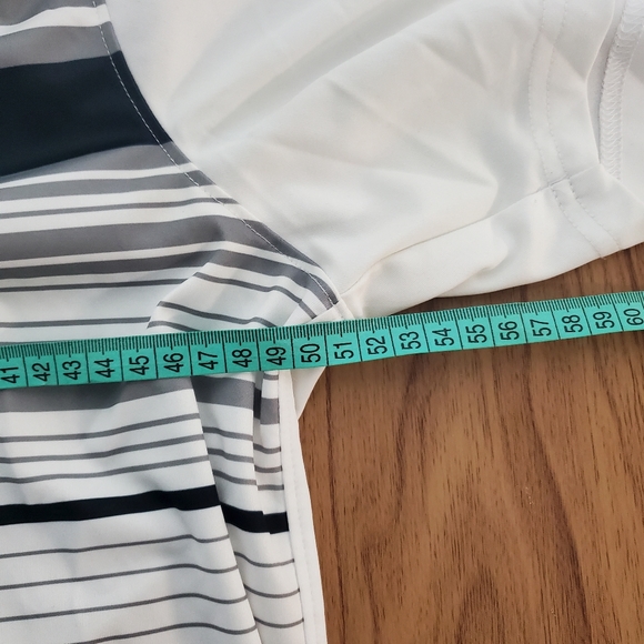 Oakley Polo Golf Shirt Men's Size Small White Black & Gray Striped Short Sleeve - Picture 5 of 7